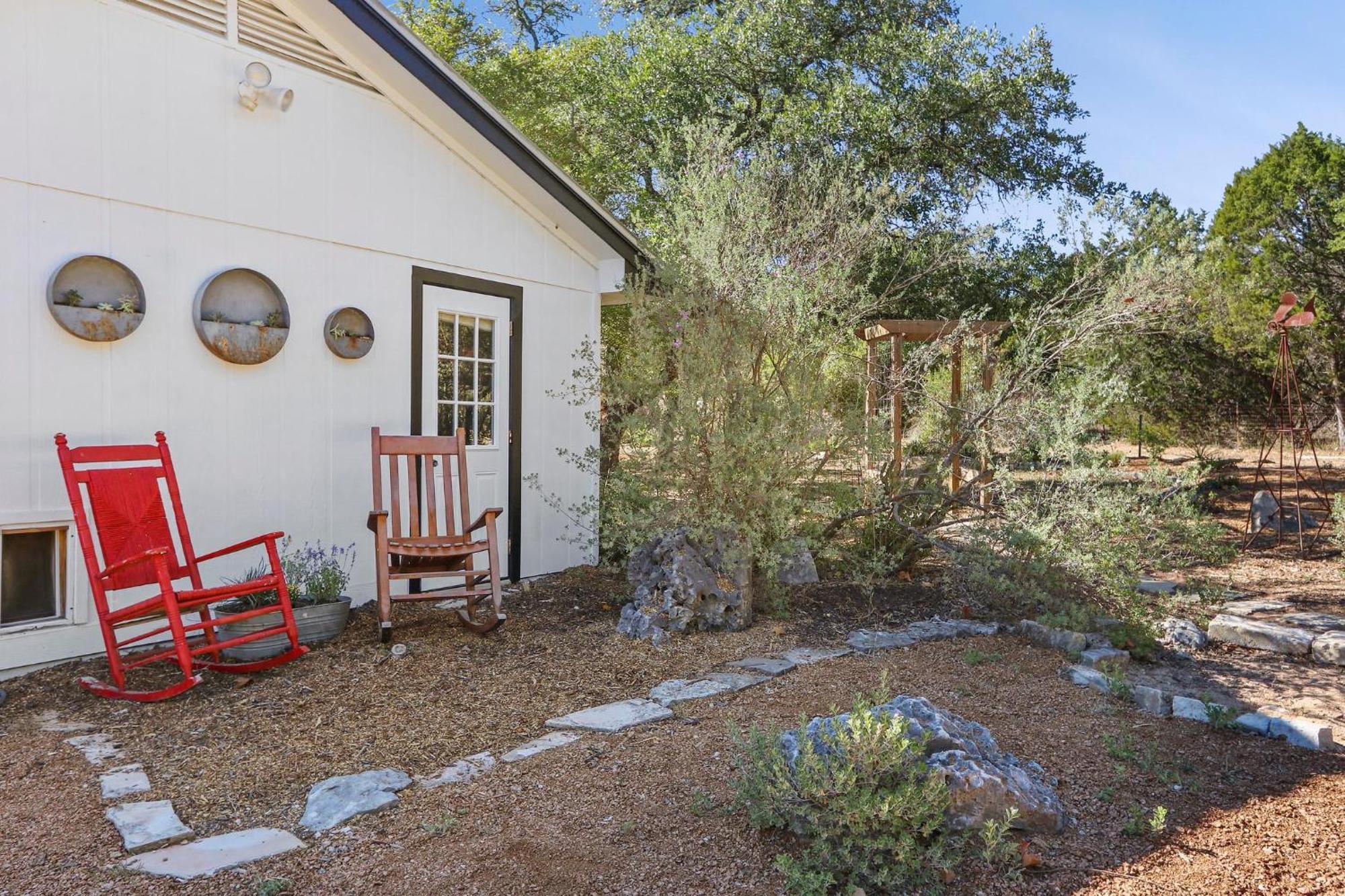 Red Donkey Cottage Wimberley Exterior foto